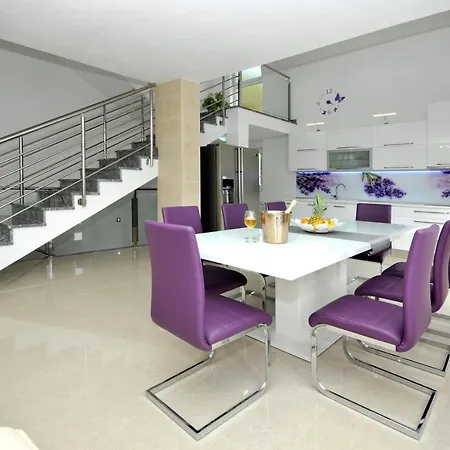 Brand New Luxury Villaroof Pool Avbl In Season 펜션