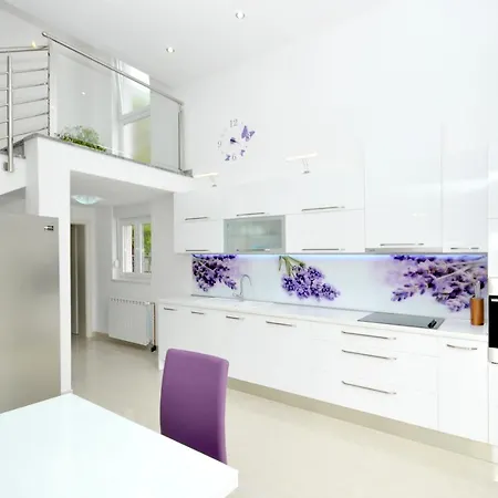 Brand New Luxury Villaroof Pool Avbl In Season * 트로기르